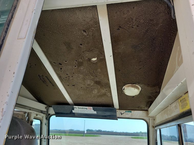 image for item JO9122 2006 Ottawa 30  yard truck