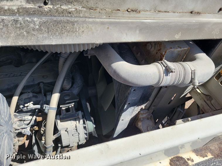 image for item JO9122 2006 Ottawa 30  yard truck