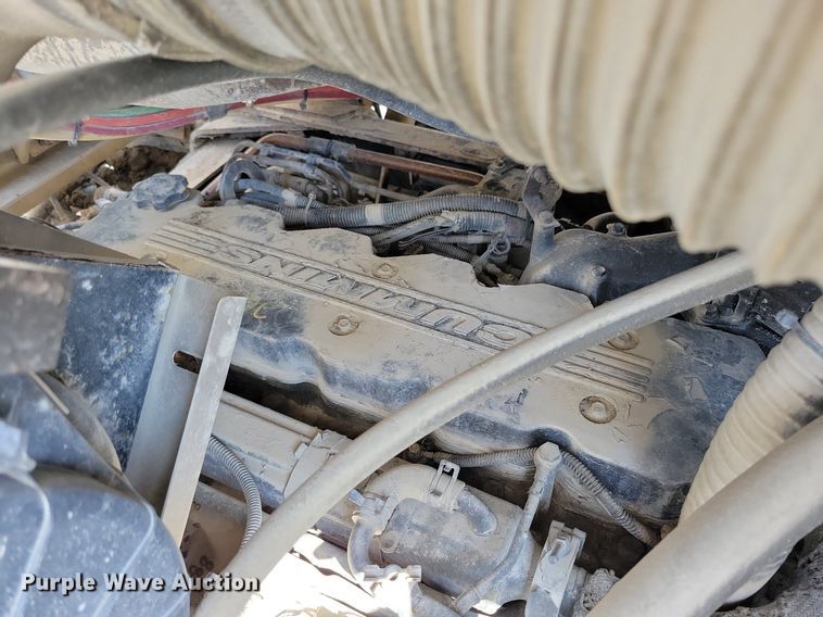 image for item JO9122 2006 Ottawa 30  yard truck