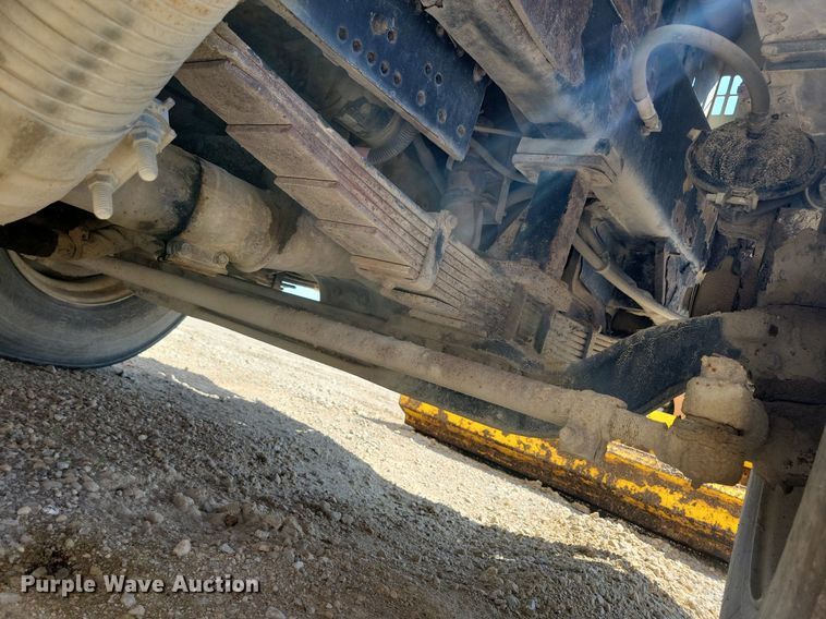 image for item JO9122 2006 Ottawa 30  yard truck