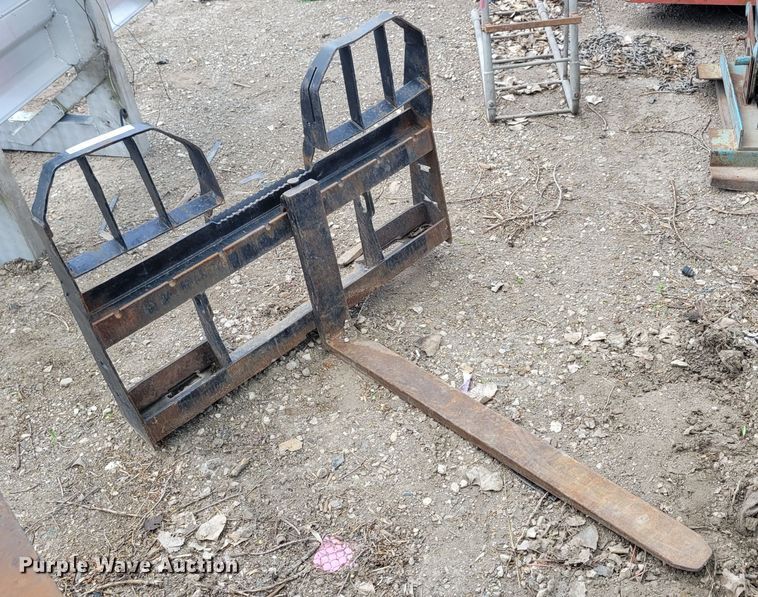 image for item JO9126 48" L skid steer forks