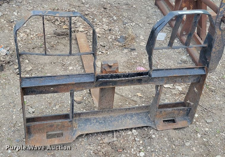 image for item JO9126 48" L skid steer forks