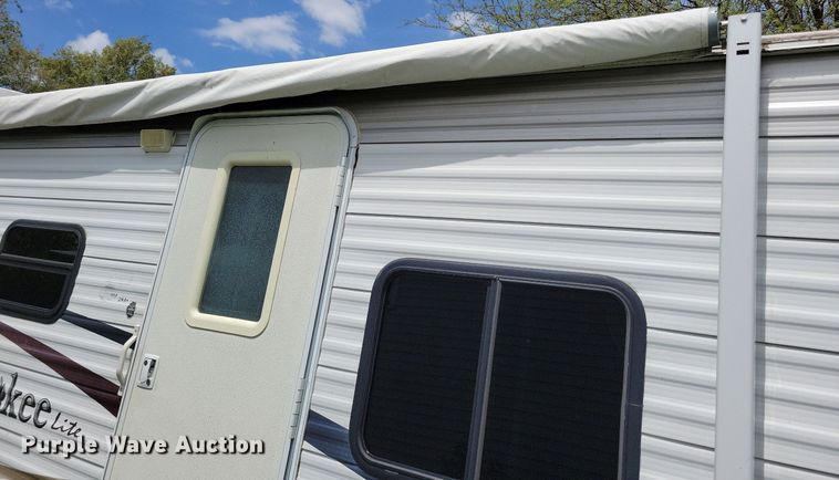 image for item JO9128 2005 Forest River Cherokee Lite  camper