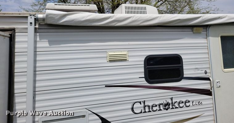 image for item JO9128 2005 Forest River Cherokee Lite  camper