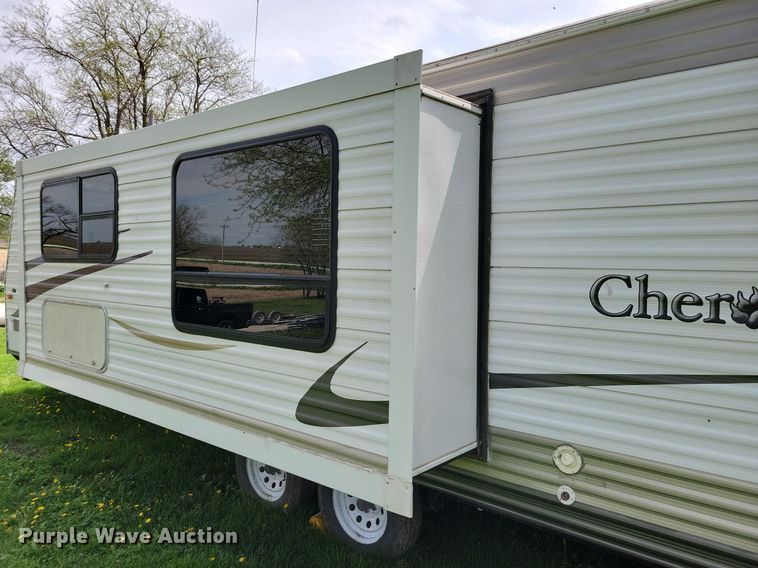 image for item JO9128 2005 Forest River Cherokee Lite  camper