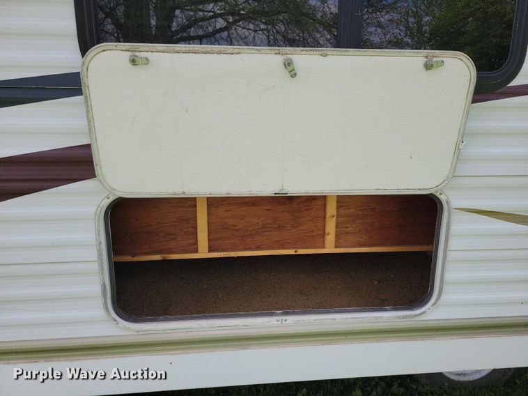 image for item JO9128 2005 Forest River Cherokee Lite  camper