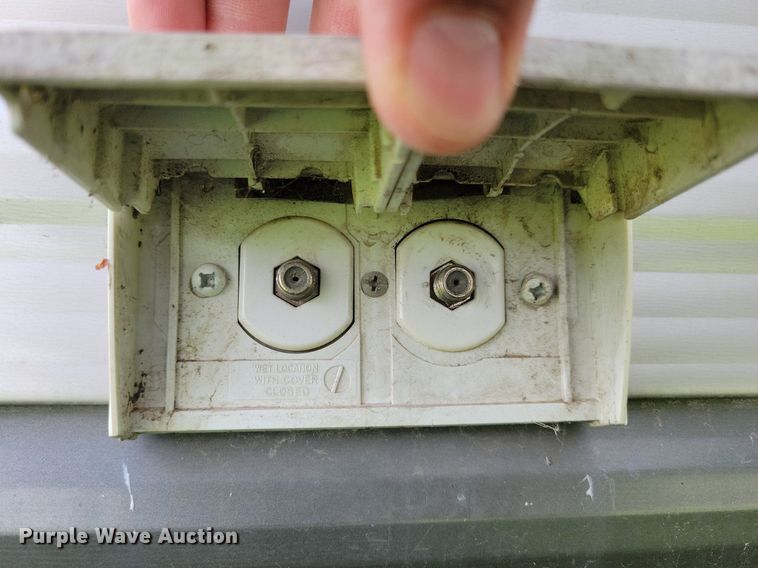 image for item JO9128 2005 Forest River Cherokee Lite  camper