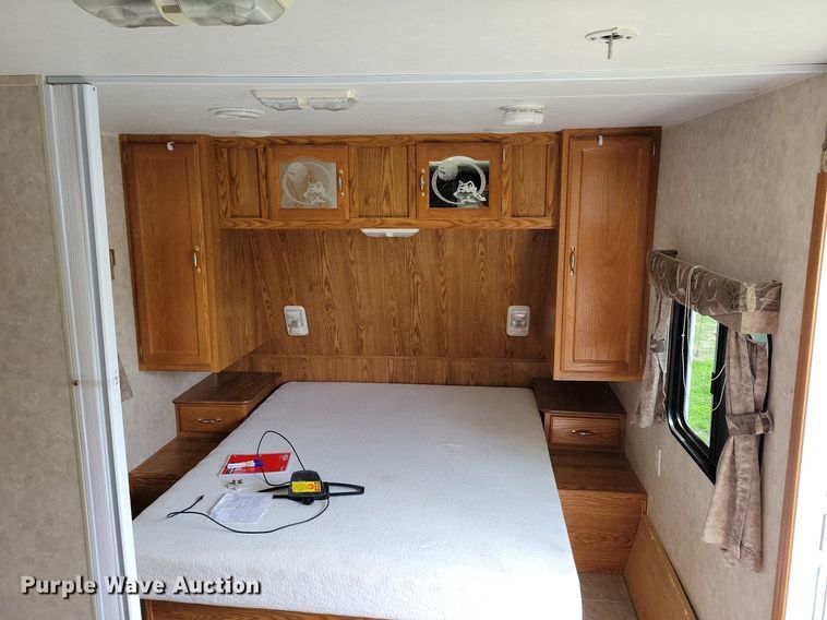 image for item JO9128 2005 Forest River Cherokee Lite  camper