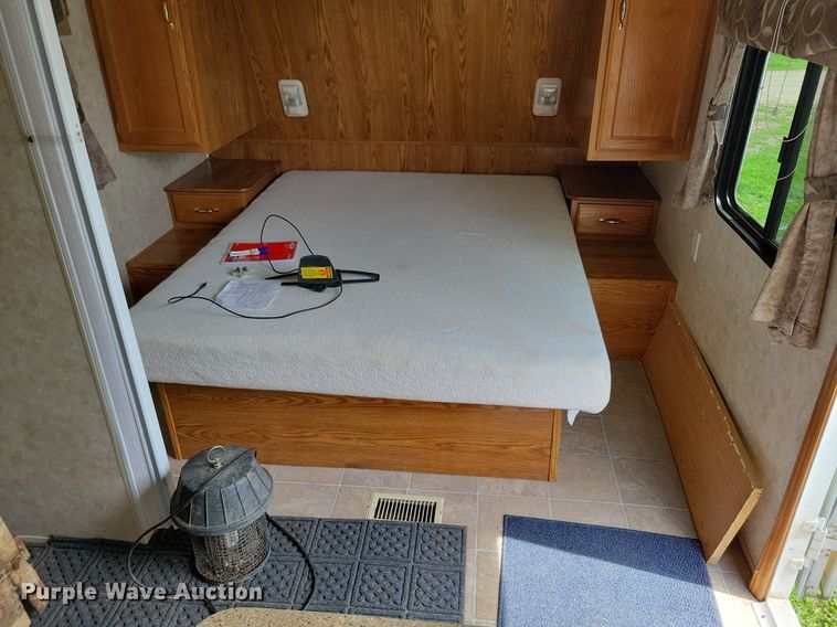 image for item JO9128 2005 Forest River Cherokee Lite  camper