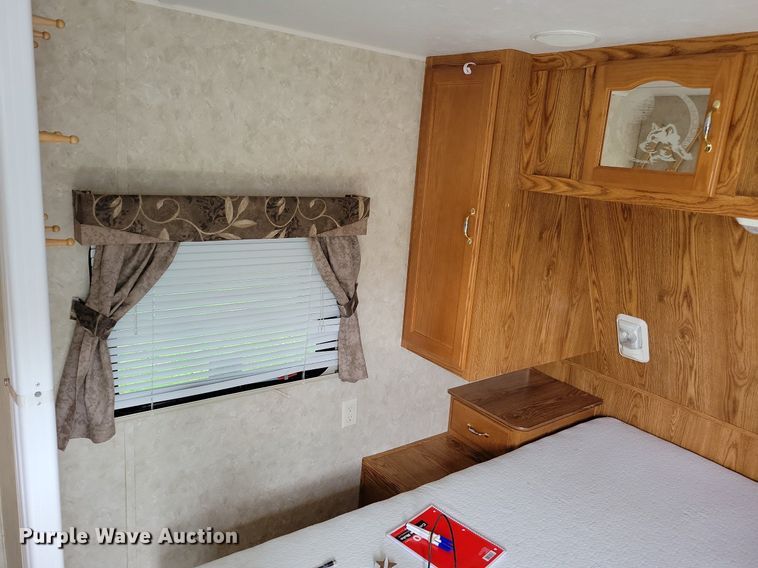 image for item JO9128 2005 Forest River Cherokee Lite  camper