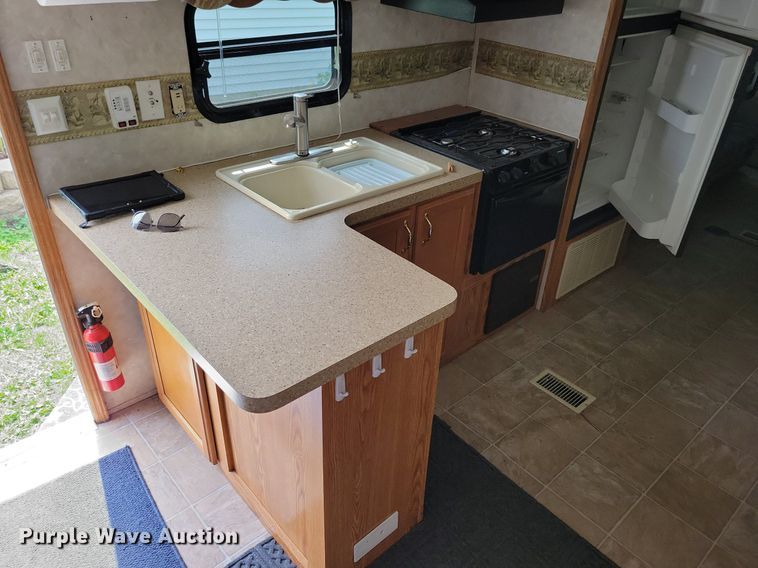 image for item JO9128 2005 Forest River Cherokee Lite  camper