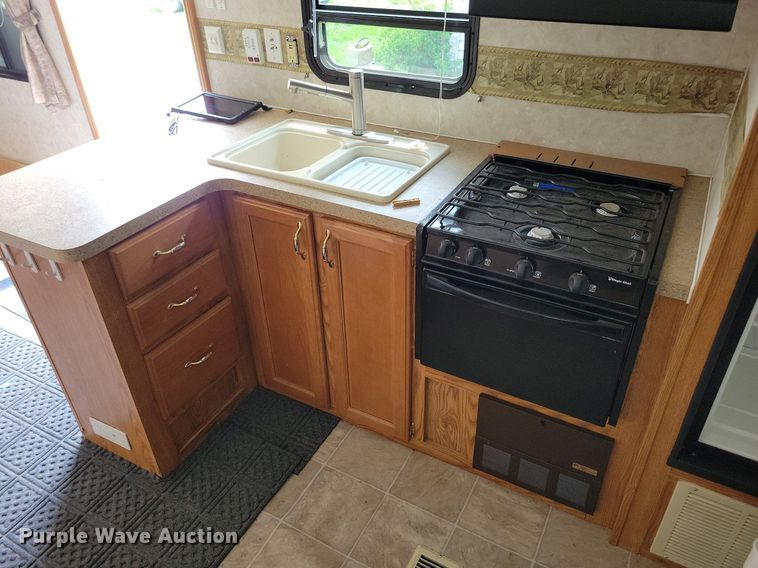 image for item JO9128 2005 Forest River Cherokee Lite  camper