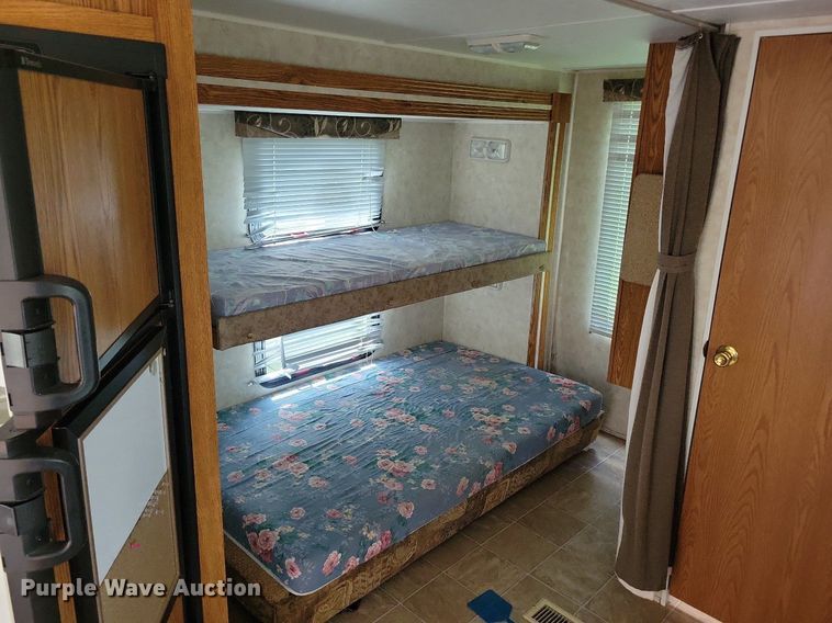 image for item JO9128 2005 Forest River Cherokee Lite  camper