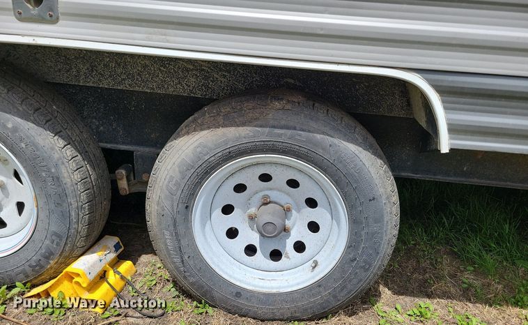 image for item JO9128 2005 Forest River Cherokee Lite  camper