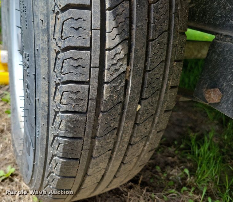 image for item JO9128 2005 Forest River Cherokee Lite  camper