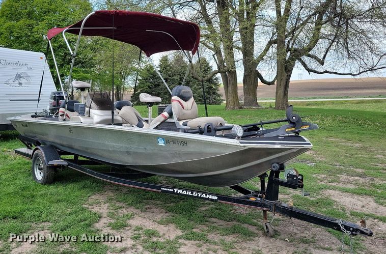 image for item JO9129 2001 Bass Tracker Pro 185  boat