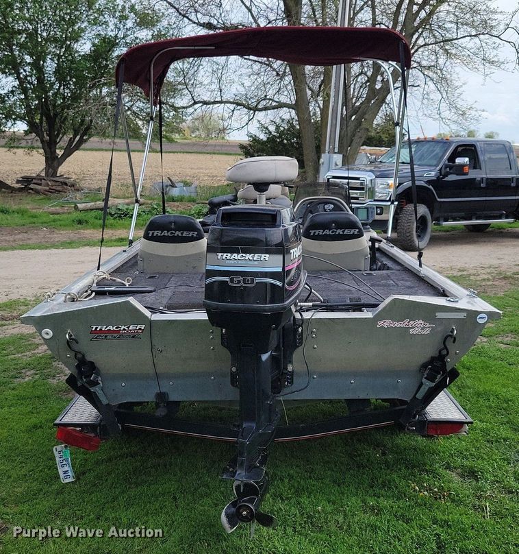 image for item JO9129 2001 Bass Tracker Pro 185  boat