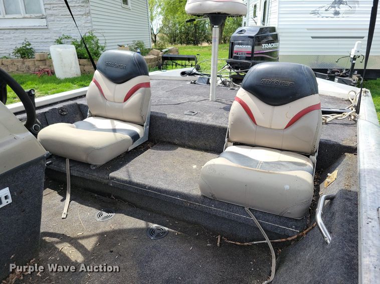 image for item JO9129 2001 Bass Tracker Pro 185  boat