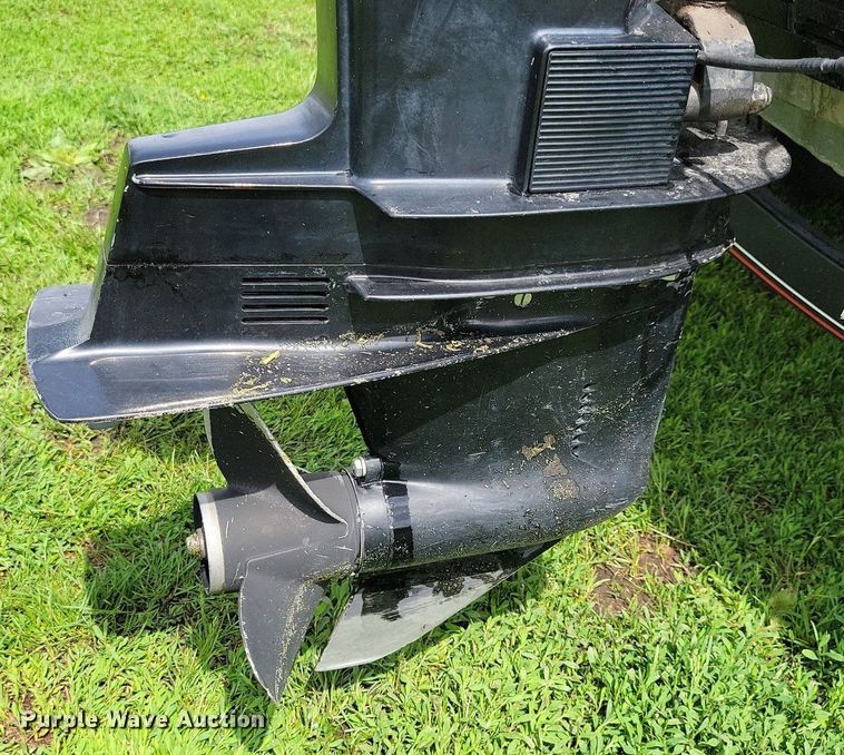 image for item JO9129 2001 Bass Tracker Pro 185  boat