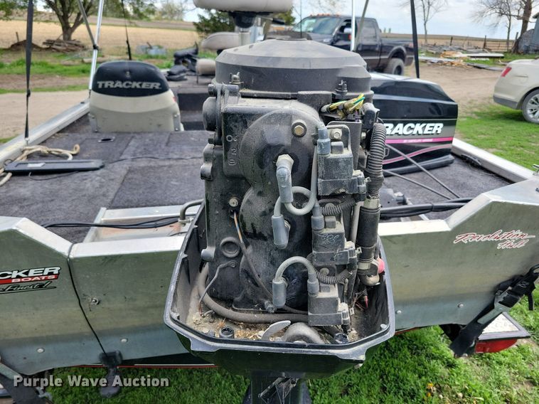 image for item JO9129 2001 Bass Tracker Pro 185  boat