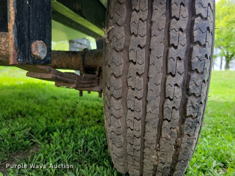 image for item JO9129 2001 Bass Tracker Pro 185  boat