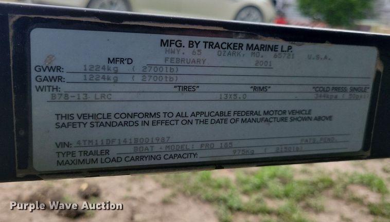 image for item JO9129 2001 Bass Tracker Pro 185  boat