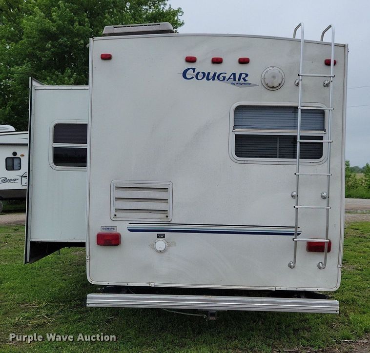 image for item JO9131 2004 Keystone Cougar  camper