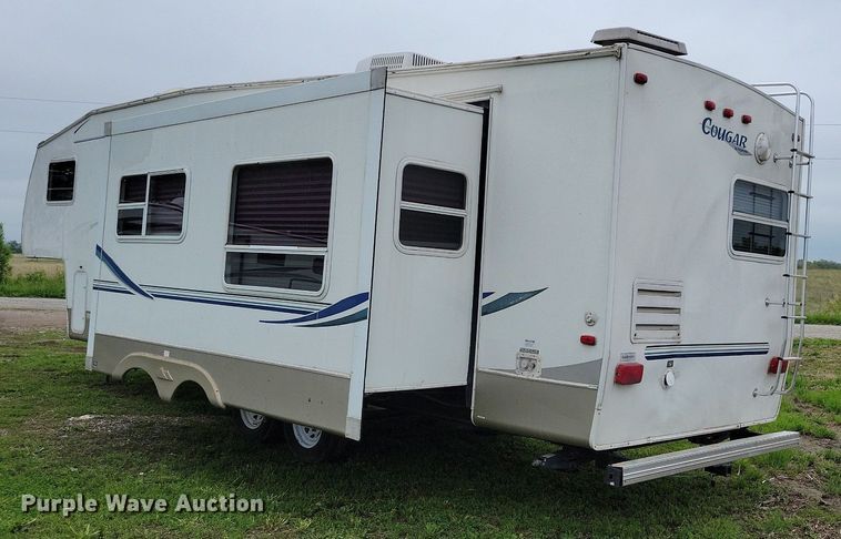 image for item JO9131 2004 Keystone Cougar  camper