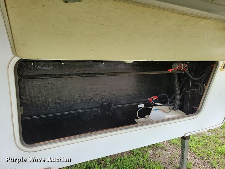 image for item JO9131 2004 Keystone Cougar  camper