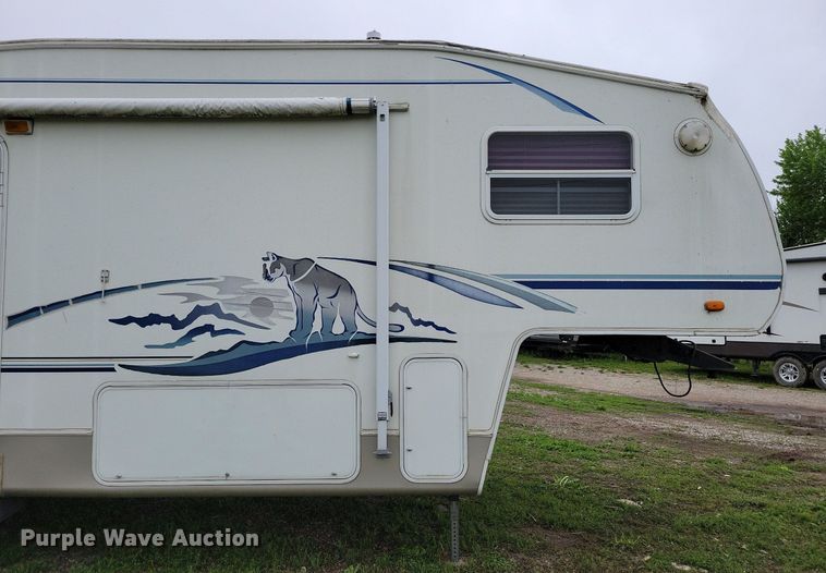 image for item JO9131 2004 Keystone Cougar  camper