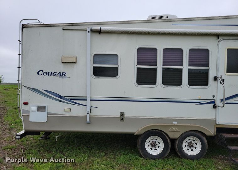 image for item JO9131 2004 Keystone Cougar  camper
