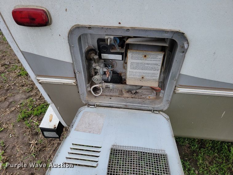 image for item JO9131 2004 Keystone Cougar  camper