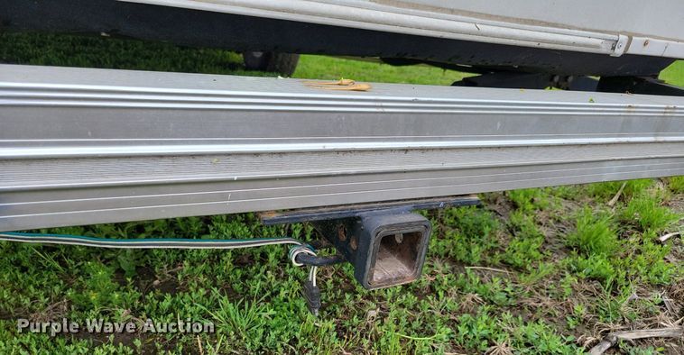 image for item JO9131 2004 Keystone Cougar  camper