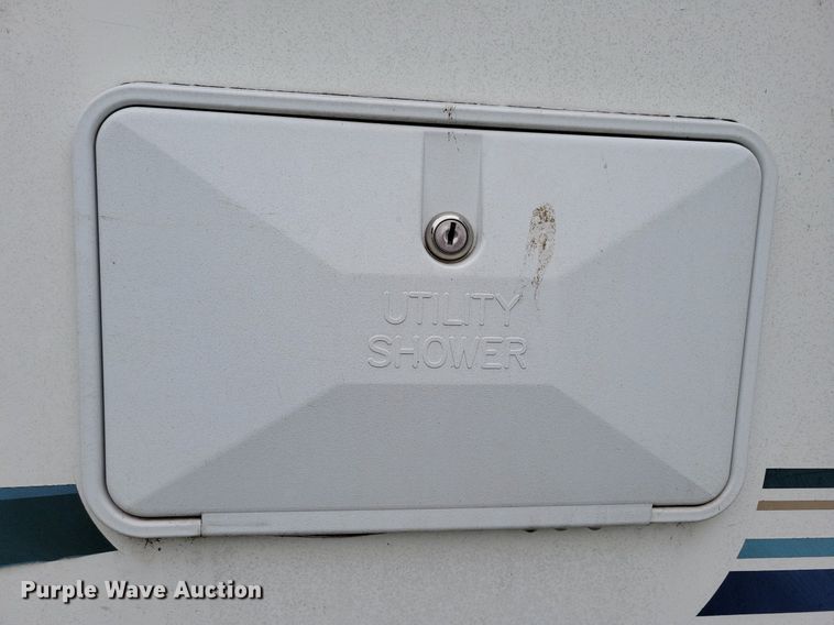 image for item JO9131 2004 Keystone Cougar  camper