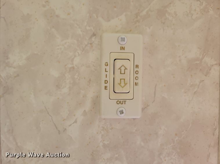 image for item JO9131 2004 Keystone Cougar  camper