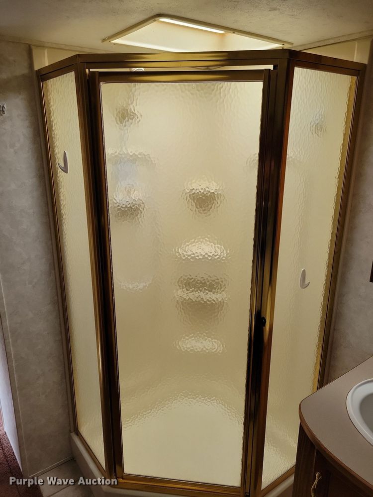 image for item JO9131 2004 Keystone Cougar  camper