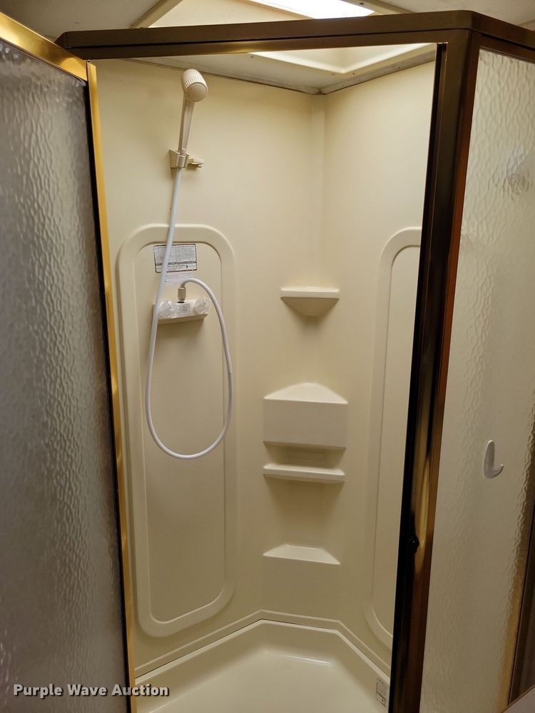 image for item JO9131 2004 Keystone Cougar  camper