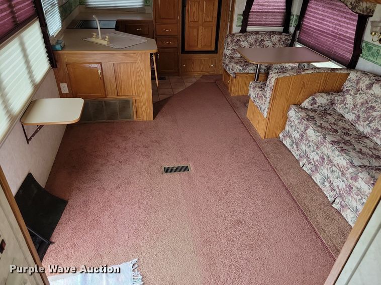 image for item JO9131 2004 Keystone Cougar  camper