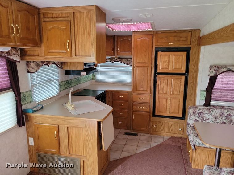 image for item JO9131 2004 Keystone Cougar  camper