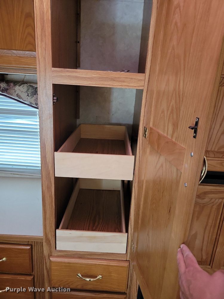 image for item JO9131 2004 Keystone Cougar  camper