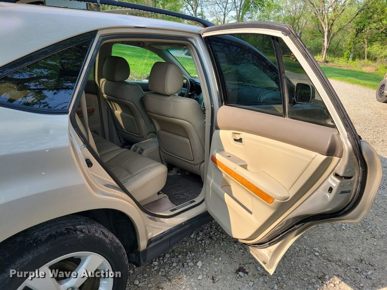 image for item JO9142 2004 Lexus RX 330  SUV