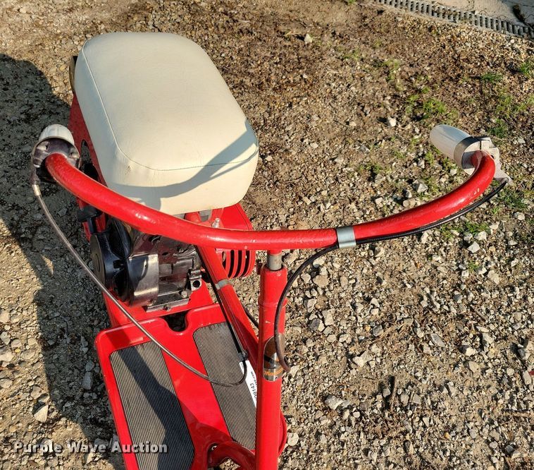 image for item JO9143 Hiawatha Doodle Bug Super  scooter