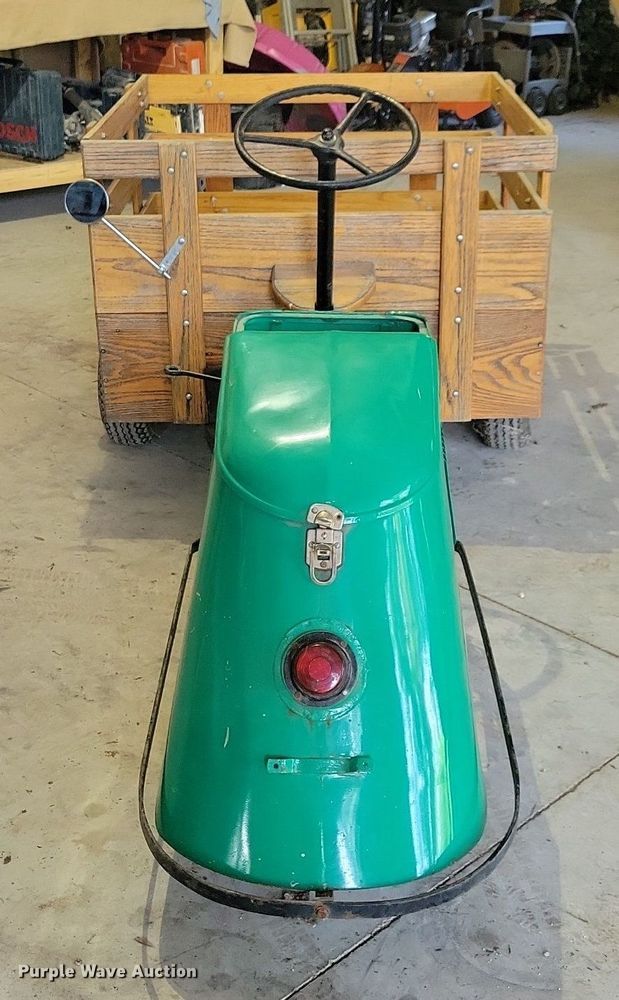 image for item JO9144 1947 Cushman Stake Kar  utility cart