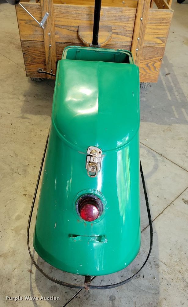 image for item JO9144 1947 Cushman Stake Kar  utility cart