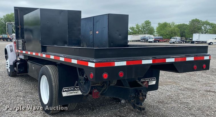 image for item KB9438 1998 Ford F800  dump flatbed truck