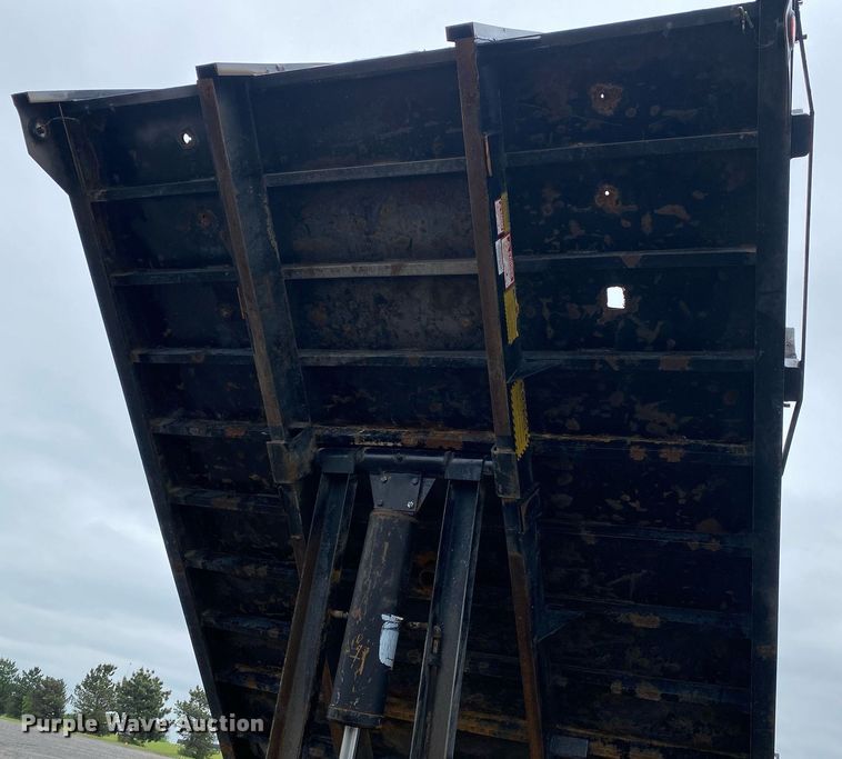 image for item KB9438 1998 Ford F800  dump flatbed truck