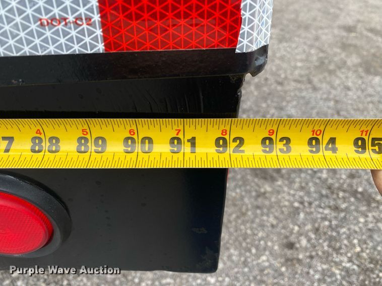 image for item KB9438 1998 Ford F800  dump flatbed truck