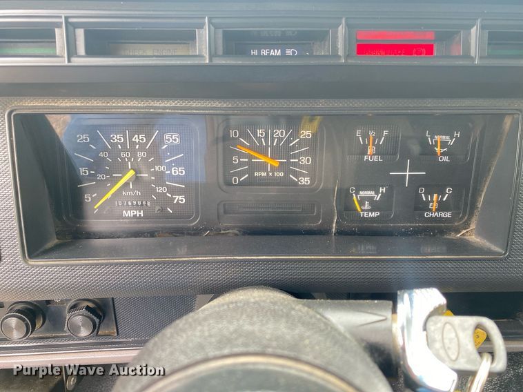 image for item KB9438 1998 Ford F800  dump flatbed truck