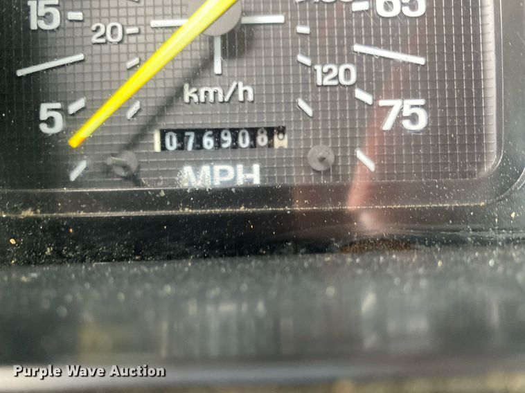 image for item KB9438 1998 Ford F800  dump flatbed truck