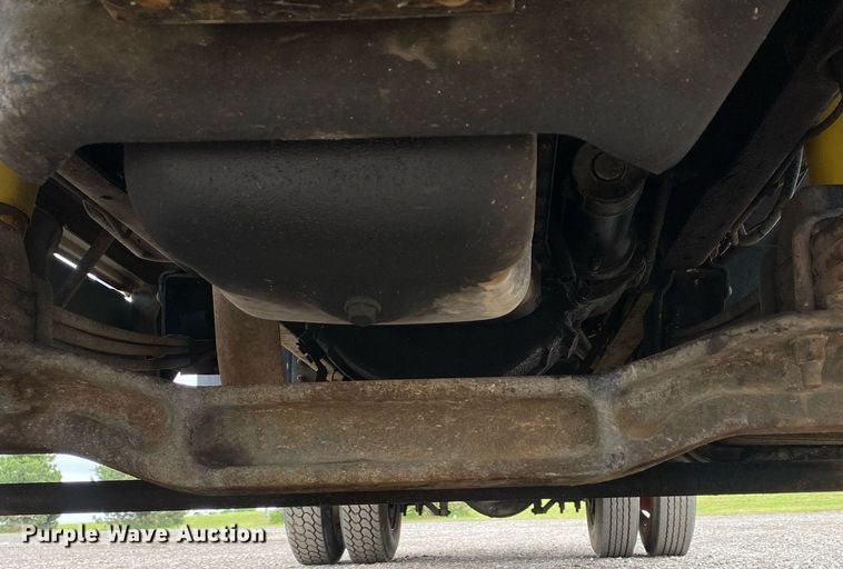 image for item KB9438 1998 Ford F800  dump flatbed truck